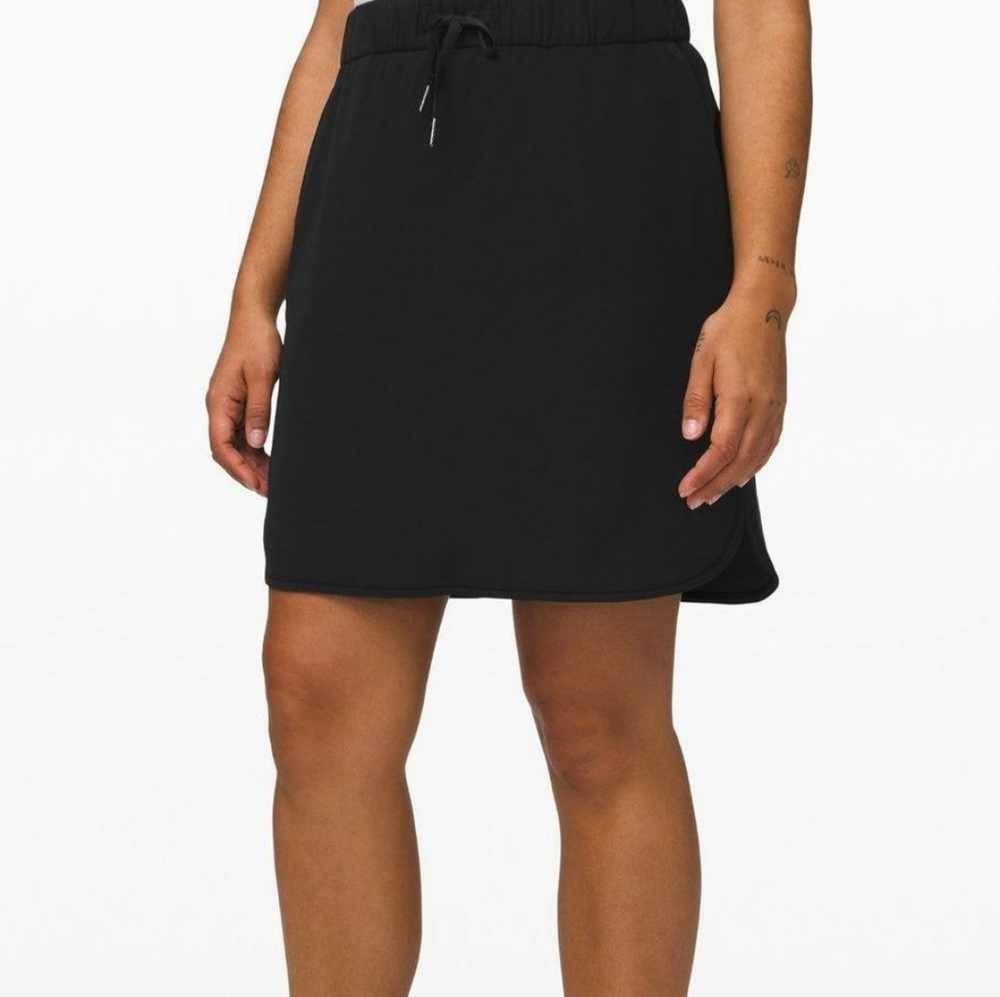 Last Chance! On The fly Lululemon skirt - Picture 9 of 10